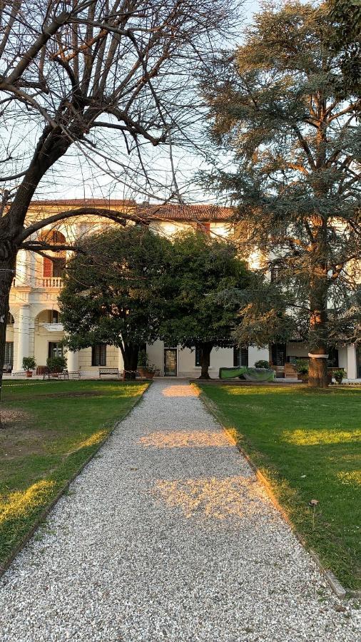 Guest House Villa Angaran San Giuseppe Bassano del Grappa Luaran gambar